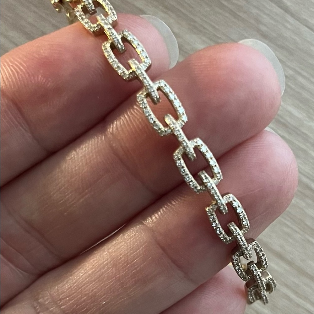 Ring Concierge gold and diamond bracelet size 17